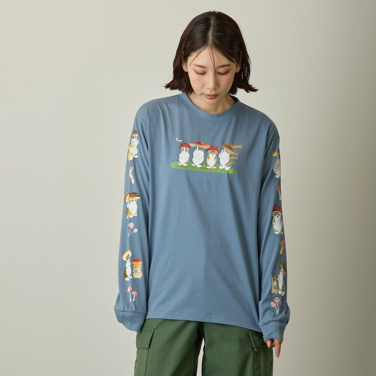 Polera manga larga mofusand Woodlands Mushroom azul celeste