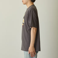 Polera mofusand WOODLANDS con diseño de stickers