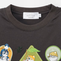 Polera mofusand WOODLANDS con diseño de stickers
