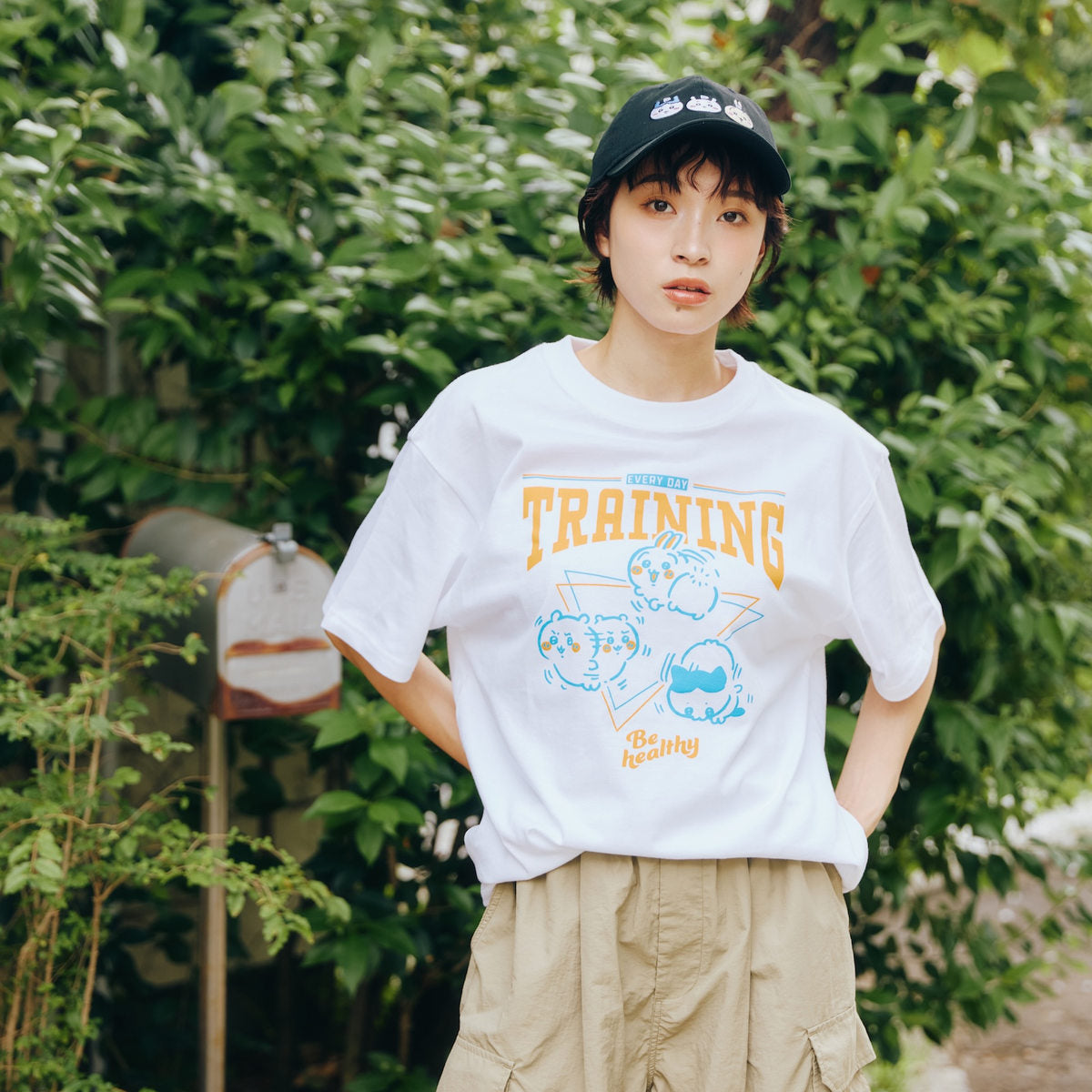 Chiikawa: Polera blanca de entrenamiento en trío