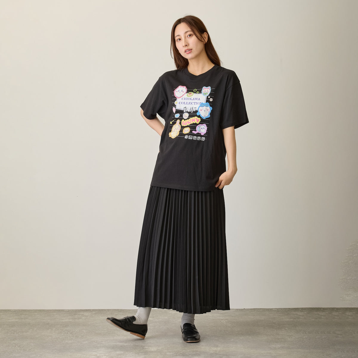 Polera Chiikawa estilo cuaderno universitario negra