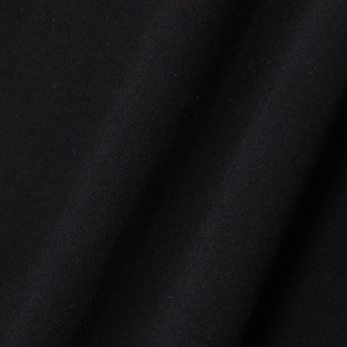 Polera Chiikawa estilo cuaderno universitario negra