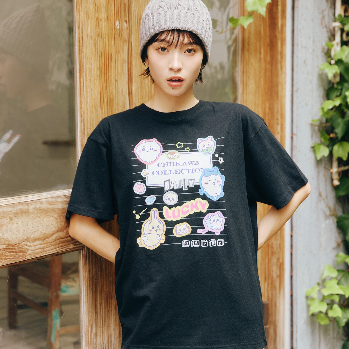 Polera Chiikawa estilo cuaderno universitario negra