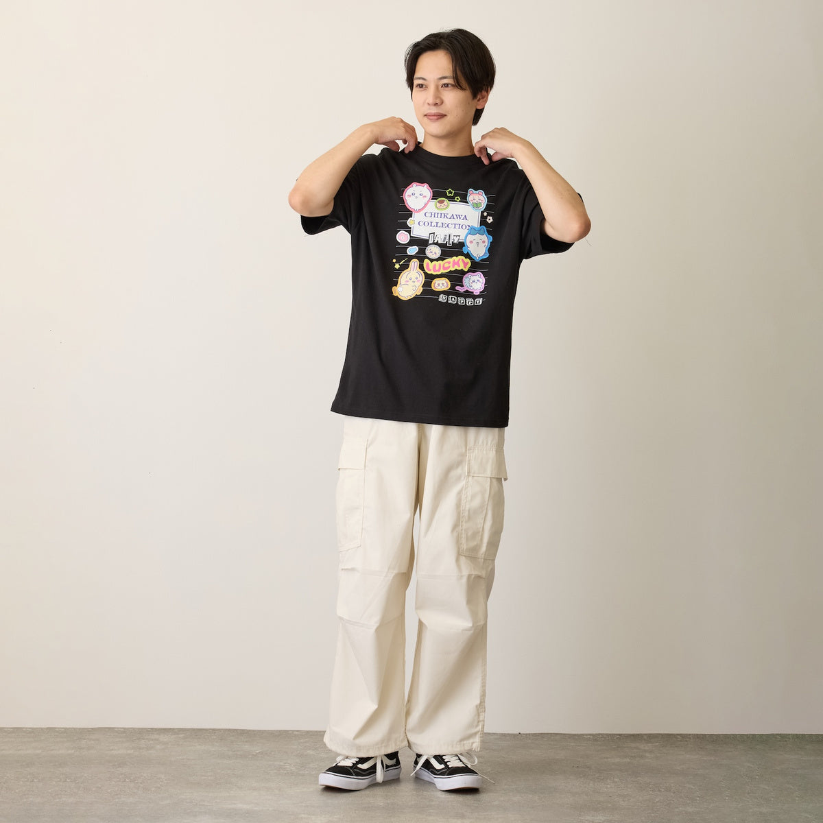 Polera Chiikawa estilo cuaderno universitario negra