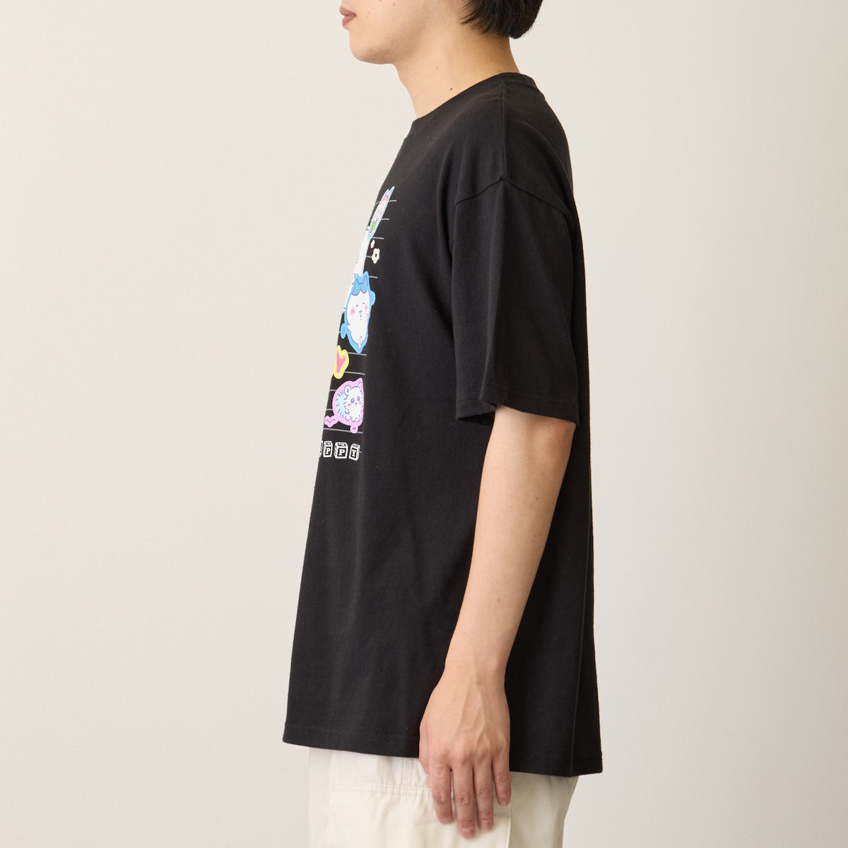Polera Chiikawa estilo cuaderno universitario negra