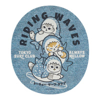 Sticker grande mofusand: surfeando las olas