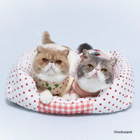 Cama tipo sofá para mascotas Mofusand Gatito Frutilla