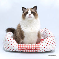 Cama tipo sofá para mascotas Mofusand Gatito Frutilla
