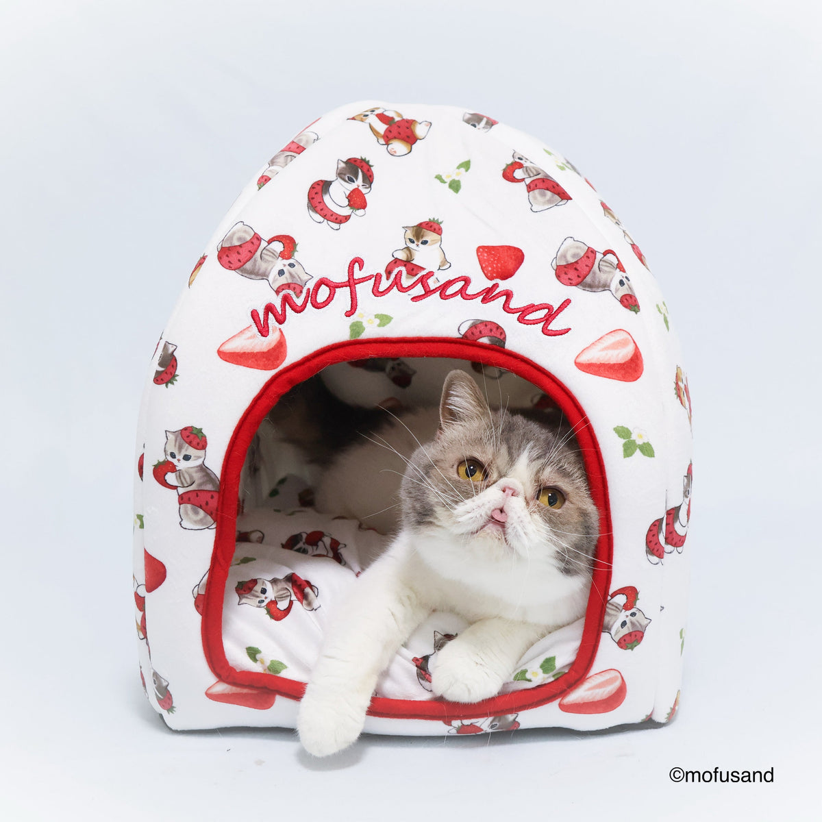Cama tipo domo para mascotas mofusand de frutilla