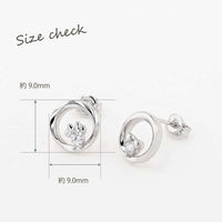 Aros asimétricos de Mickey y Minnie en plata con baño de rodio