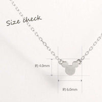 Collar con colgante de Mickey Mouse en platino y diamante