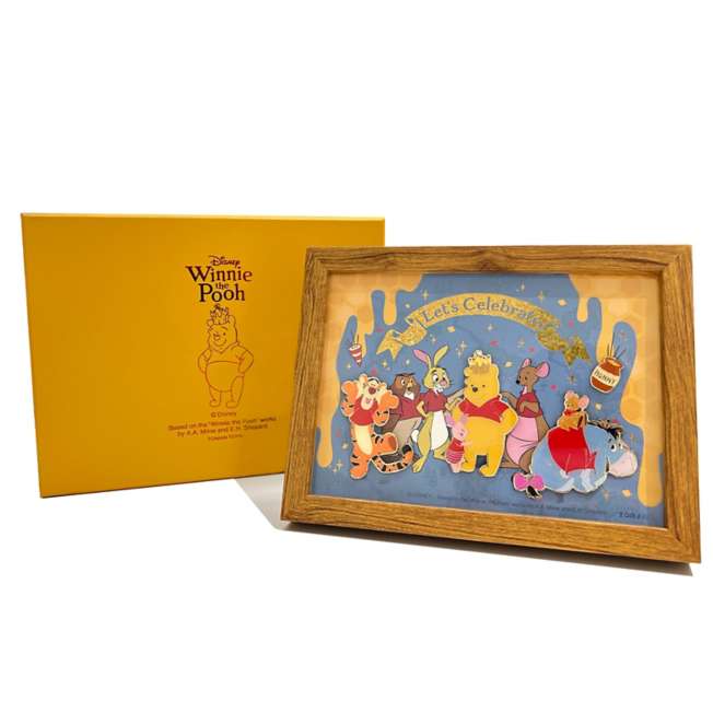 Pin con marco Winnie the Pooh: Amigos de rojo