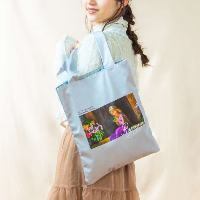 Bolso tote satinado de Enredados: Rapunzel y Pascal
