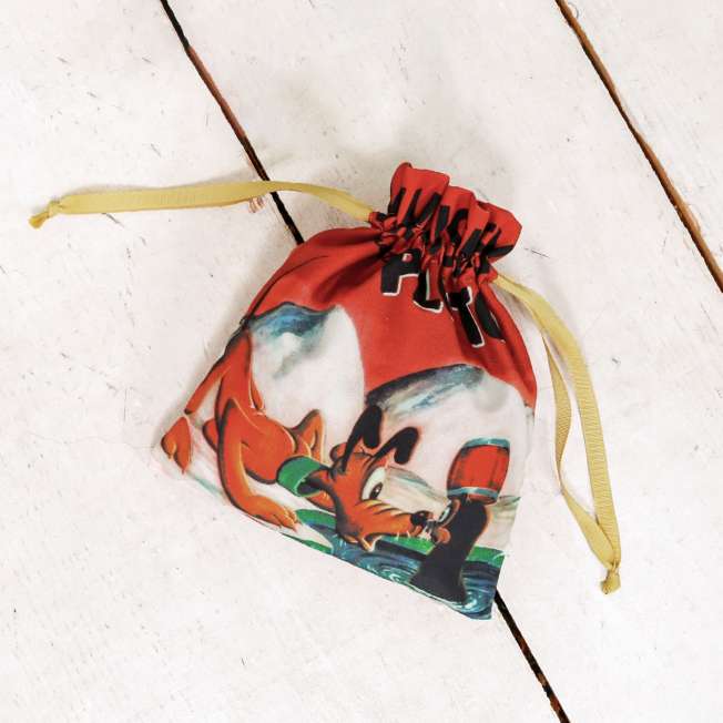 Estuche con cordón de Pluto y arte de póster