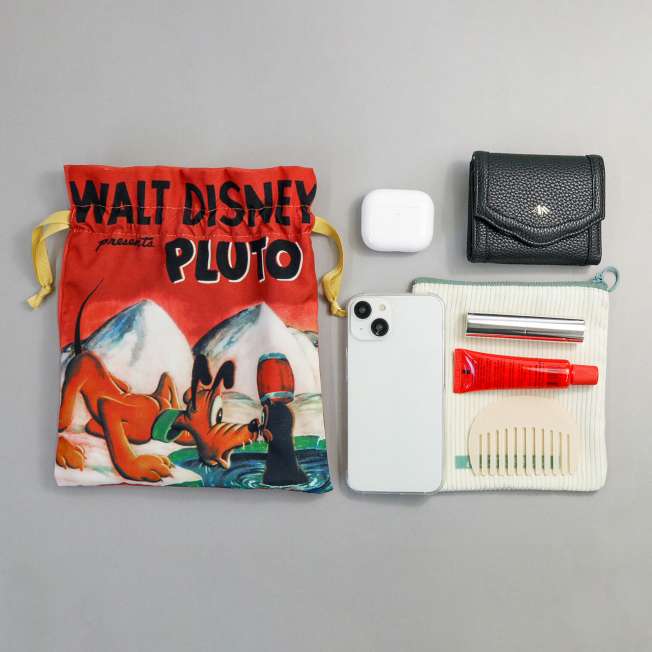 Estuche con cordón de Pluto y arte de póster