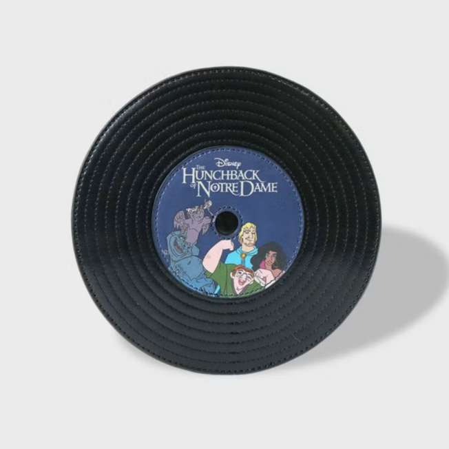 Estuche tipo vinilo de El jorobado de Notre Dame