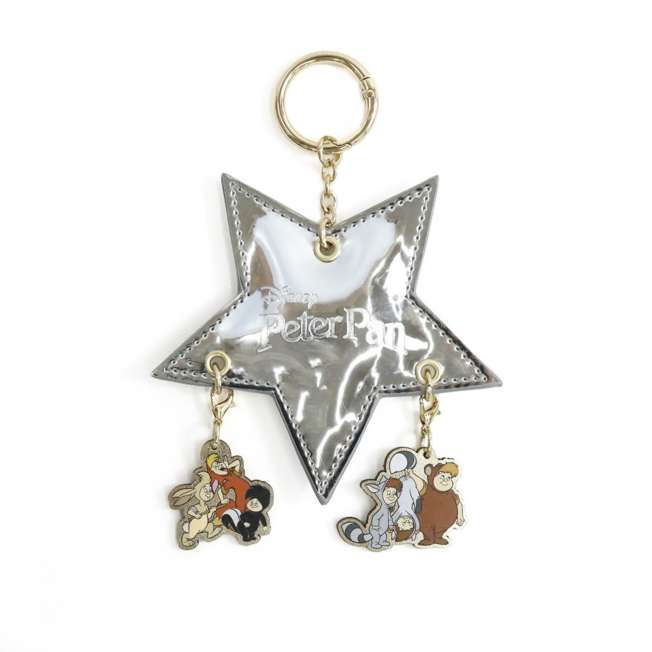 Colgante de Peter Pan con estrella y los Niños Perdidos