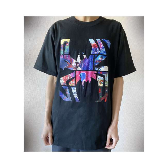 Polera Spider-Man: A través del Spider-Verso (Talla L)