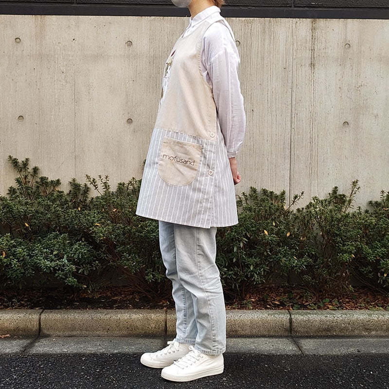Delantal Mofusand gris con gatito parfait