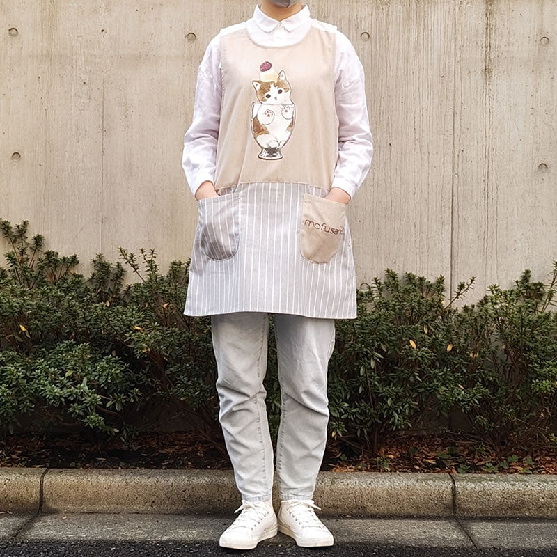 Delantal Mofusand gris con gatito parfait