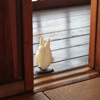 Figura Totoro pequeño caminando - Mi vecino Totoro