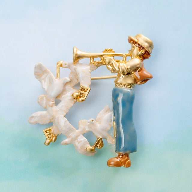 Broche Castle in the Sky: Pazu y palomas blancas