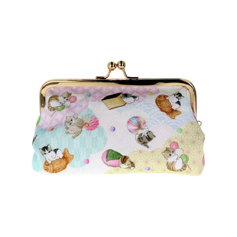 Estuche con broche Mofusand y dulces japoneses