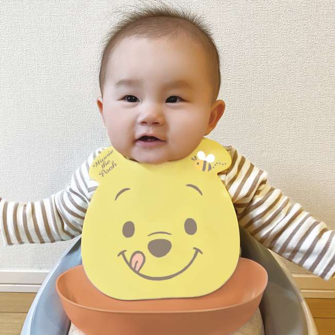 Delantal de alimentación Winnie the Pooh para bebé