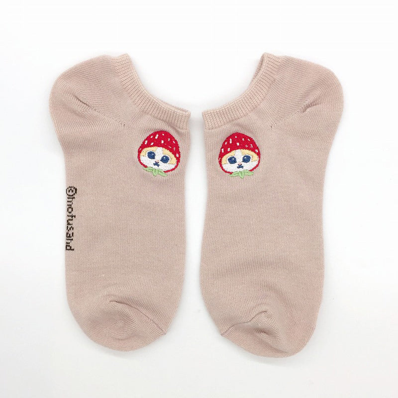 Mofusand Calcetines rosados con gatito bordado y frutilla
