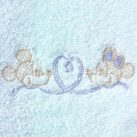 Toalla de baño Mickey y Minnie Sweet Pair azul