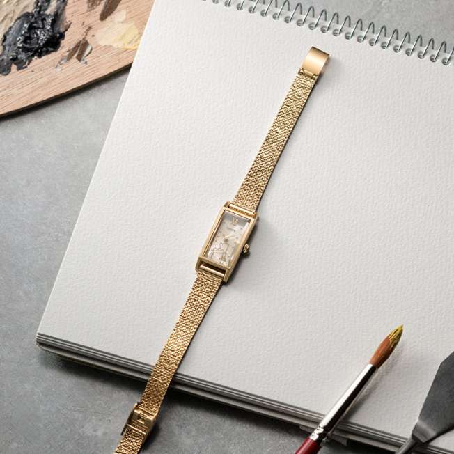 Reloj Citizen Classic Pooh EG7042-44W