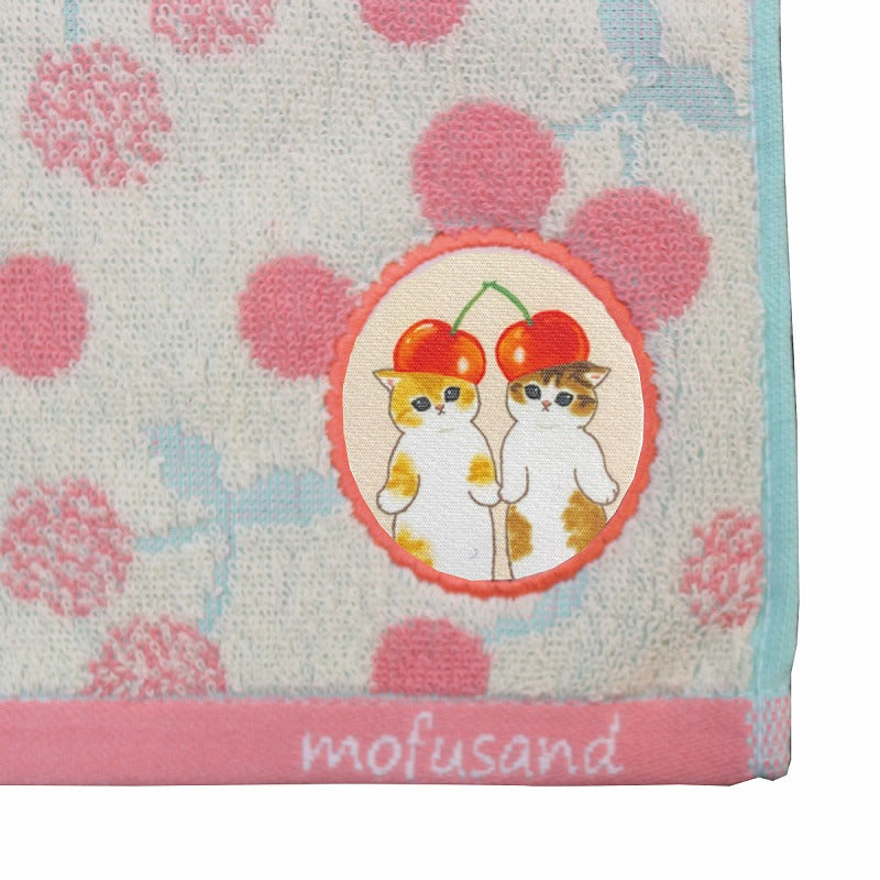 Toalla pequeña mofusand con diseño de cerezas
