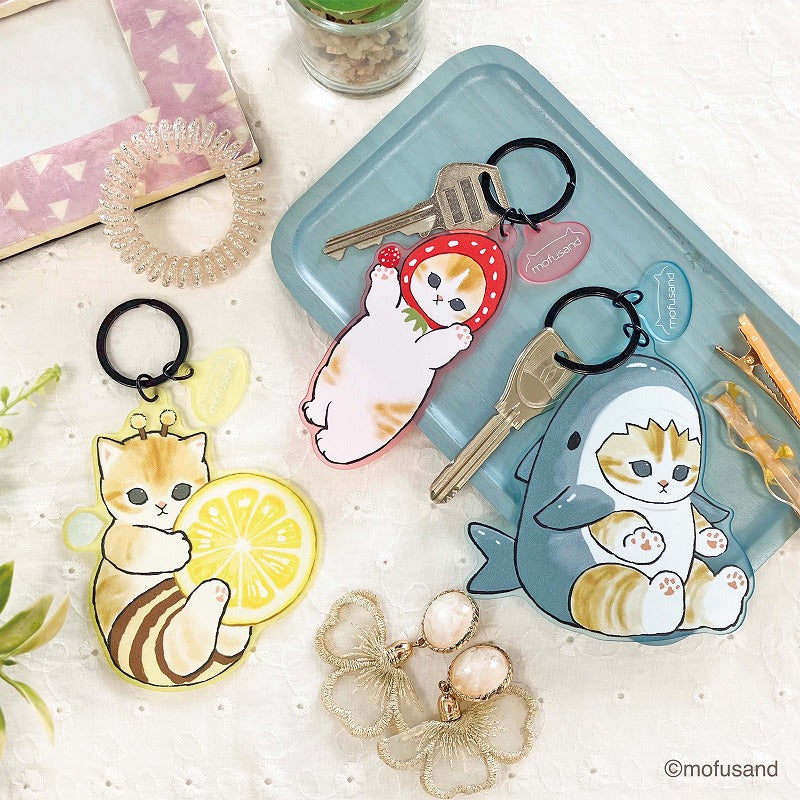 Llavero mate de gatito abeja mofusand