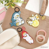 Llavero mate de gatito abeja mofusand