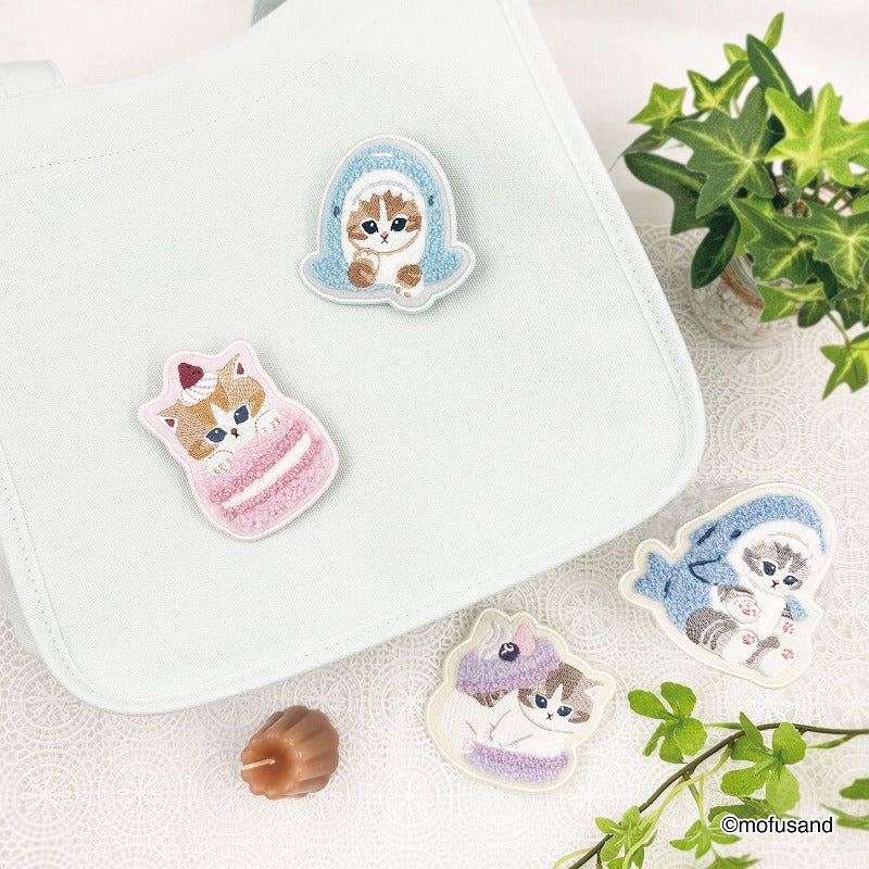 Mofusand: insignia pastel de gatito tiburón