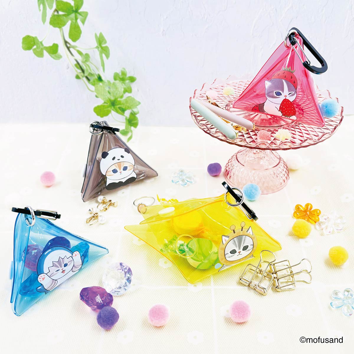 Estuche triangular transparente Mofusand, gatito abeja