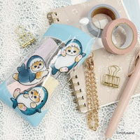 Estuche transparente con cadena Mofusand