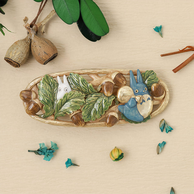 Barrette Totoro con diseño de bellota