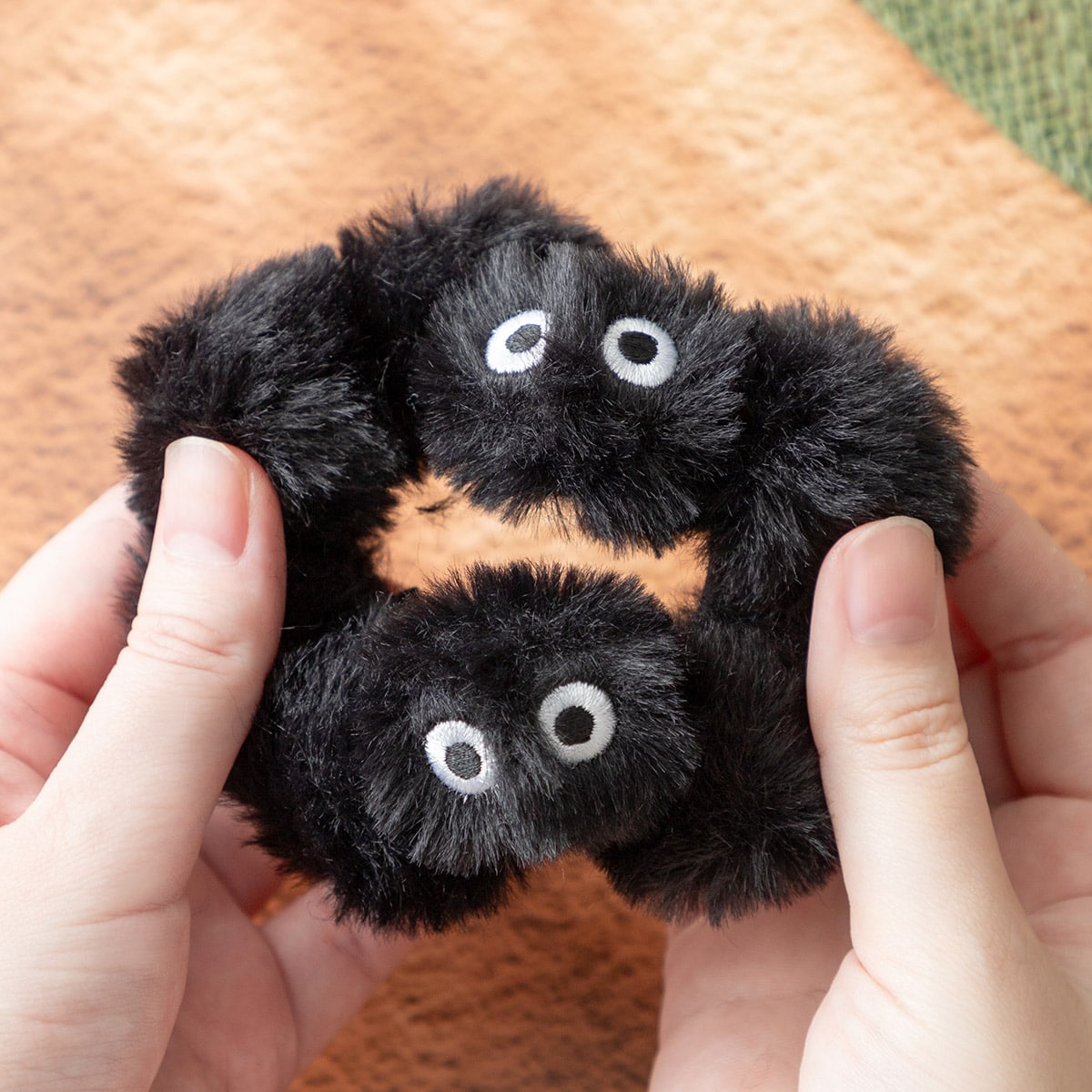 Scrunchie Mi vecino Totoro con duendes del polvo
