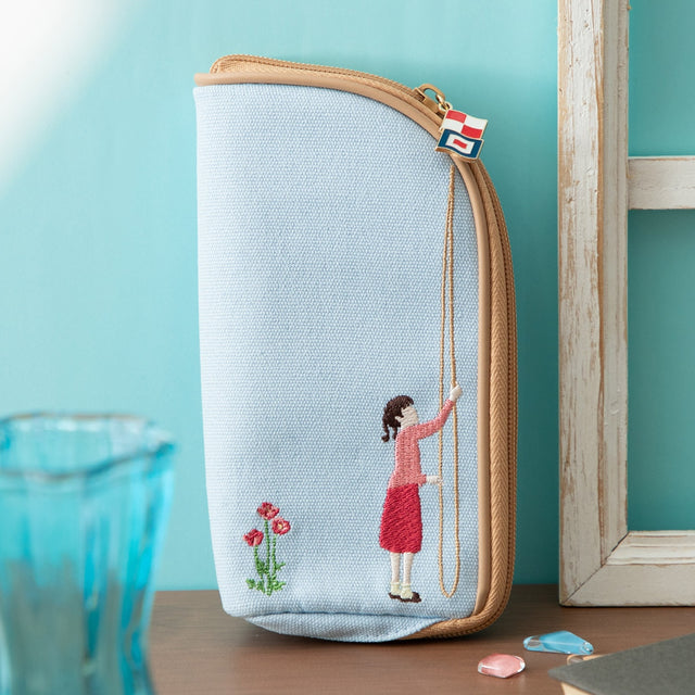 Estuche vertical de From Up on Poppy Hill