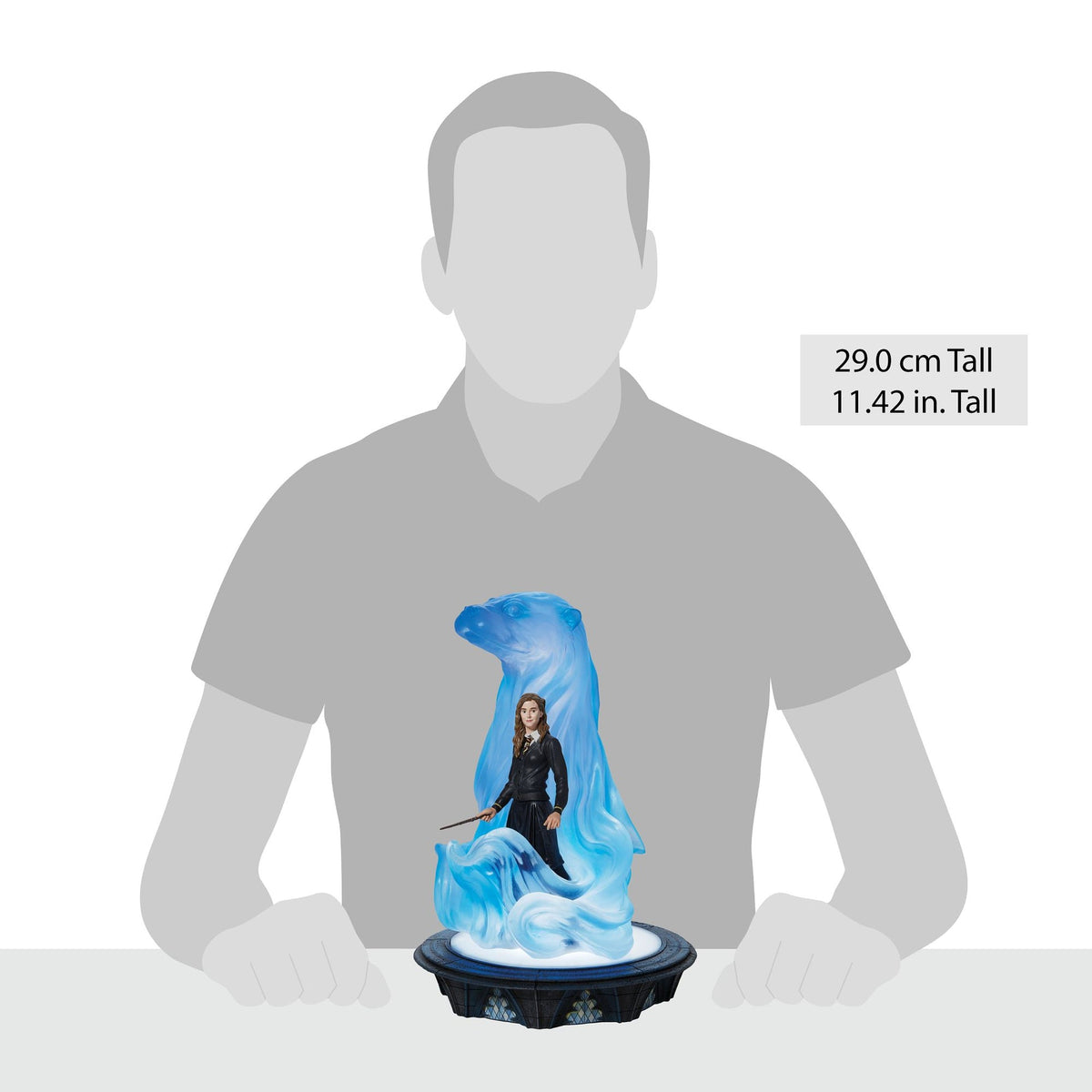 Figura luminosa de Hermione y su Patronus