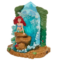 Figura iluminada de Ariel y Sebastián – La Sirenita