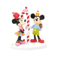 Figuras Disney Village: Mickey y Minnie comparten un dulce