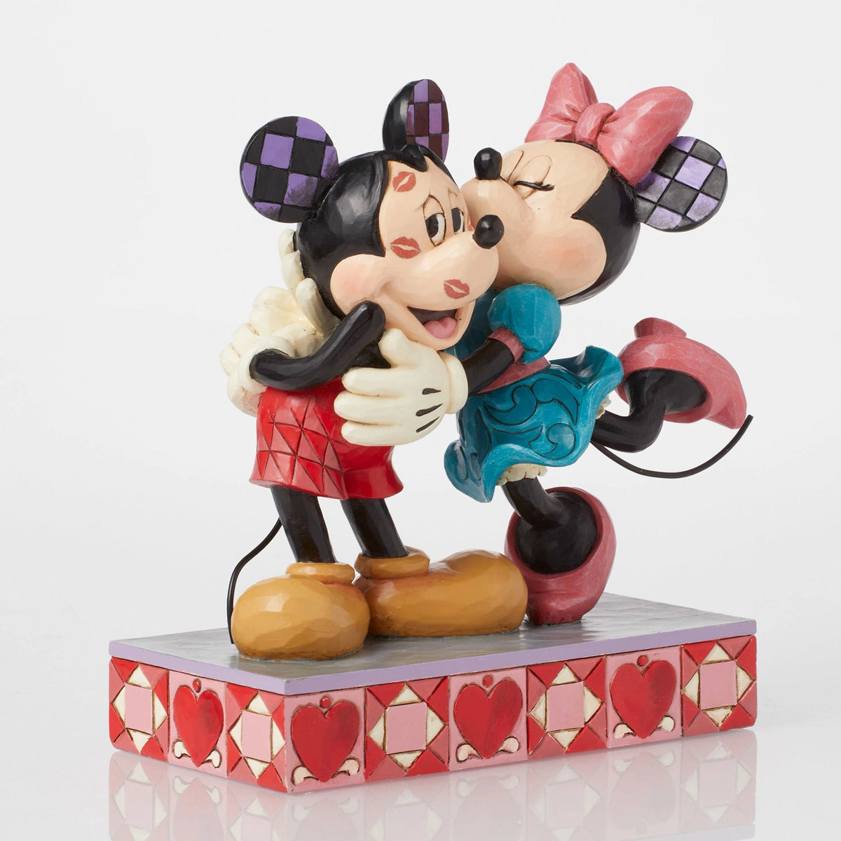 Figura Disney Traditions: Mickey y Minnie con besos