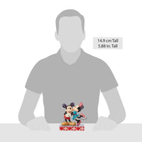 Figura Disney Traditions: Mickey y Minnie con besos