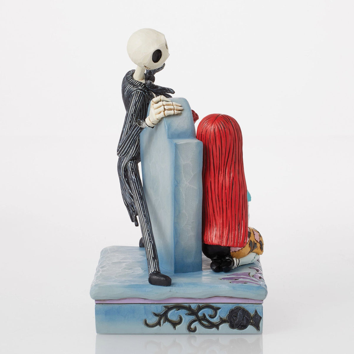 Figura Jack y Sally en el cementerio - The Nightmare Before Christmas