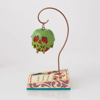 Figura Disney Traditions: Libro de la manzana envenenada