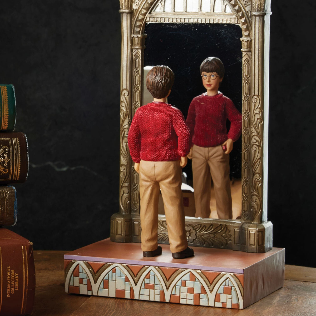 Figura Harry Potter frente al Espejo de Oesed | Jim Shore