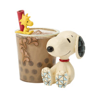 Figura Snoopy y Woodstock con té de burbujas
