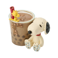 Figura Snoopy y Woodstock con té de burbujas